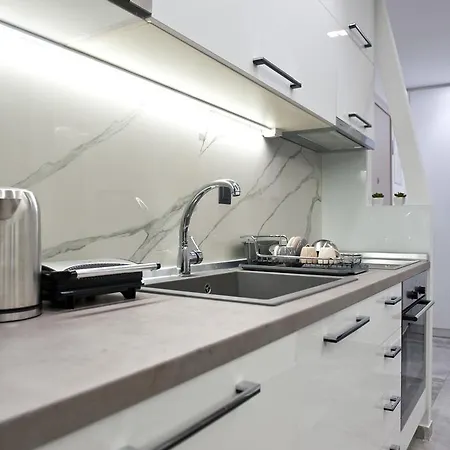 Iris #northsky 아파트 테살로니키