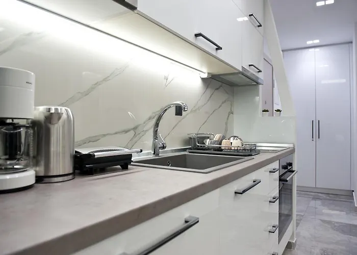 Iris #northsky דירה סלוניקי